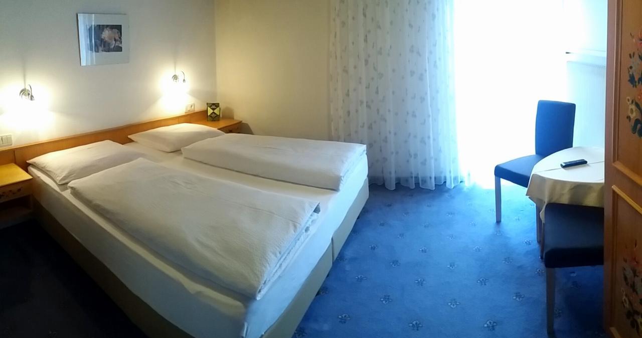 Gasthof Gletscherblick 2*